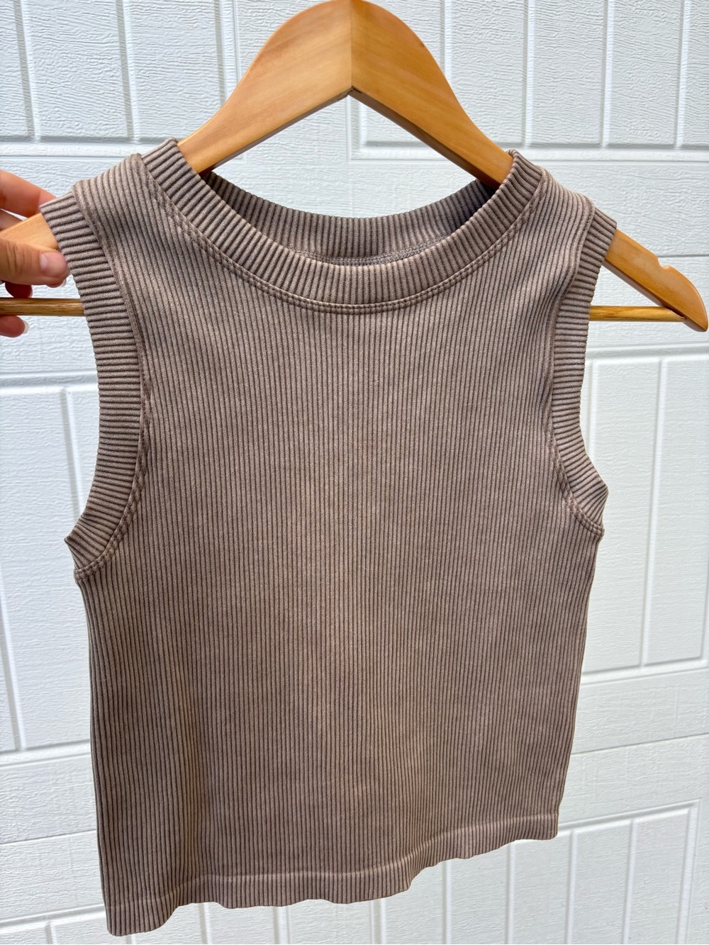 Textured rib tank Small